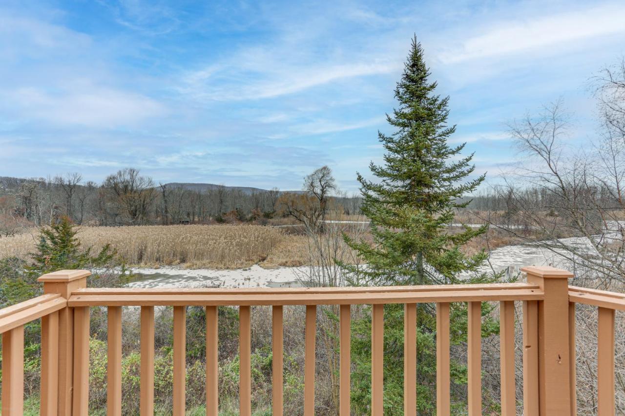 Spacious Condo With View Less Than 1 Mi To Mtn Creek Resort! Vernon Buitenkant foto