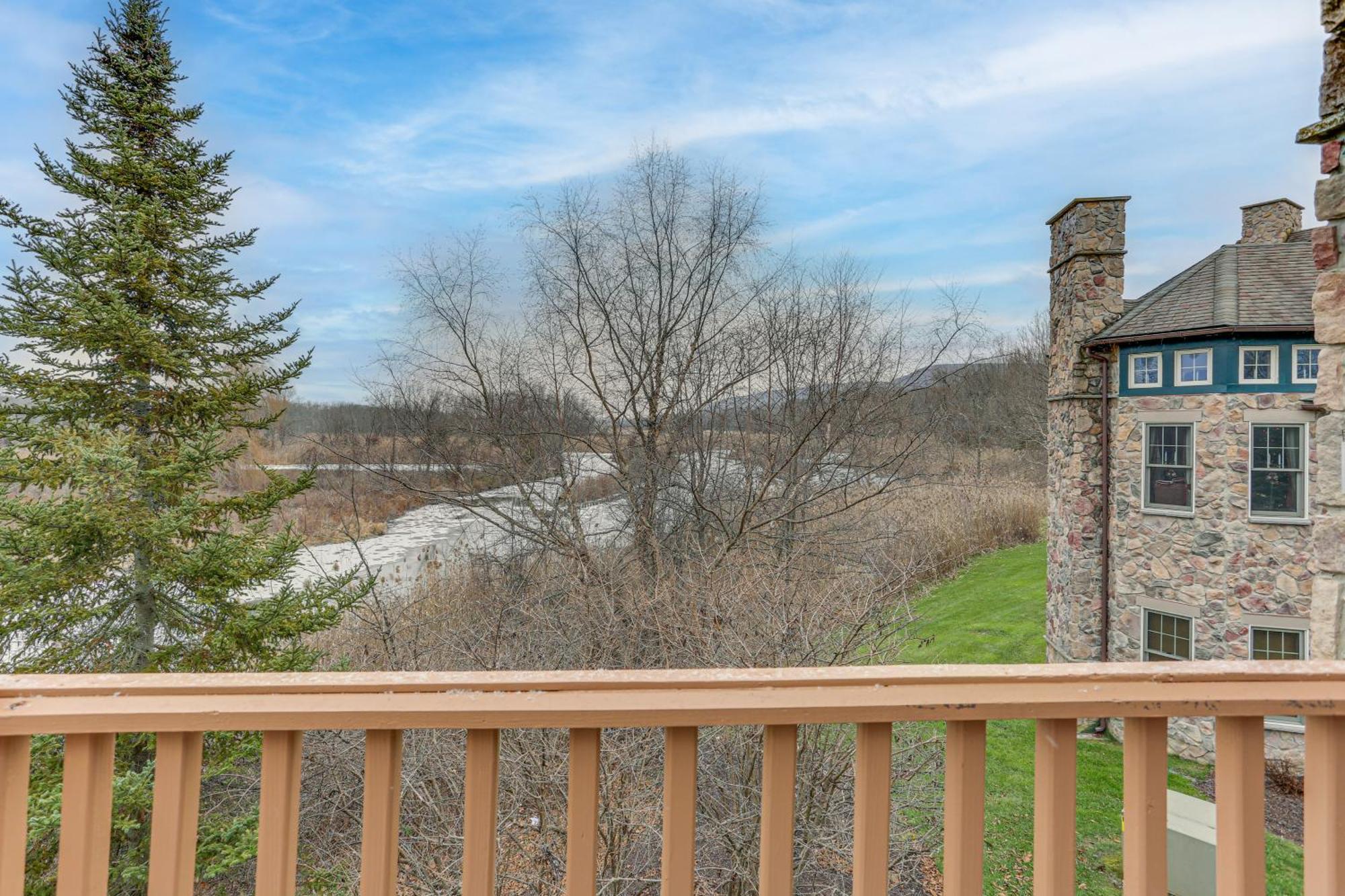 Spacious Condo With View Less Than 1 Mi To Mtn Creek Resort! Vernon Buitenkant foto